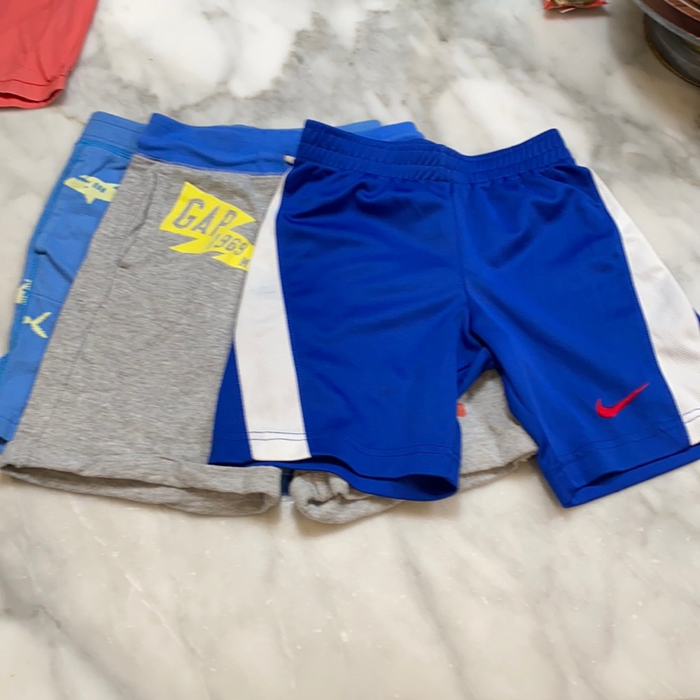 Boys athletic shorts 3 pairs size 5. Nike and Gap